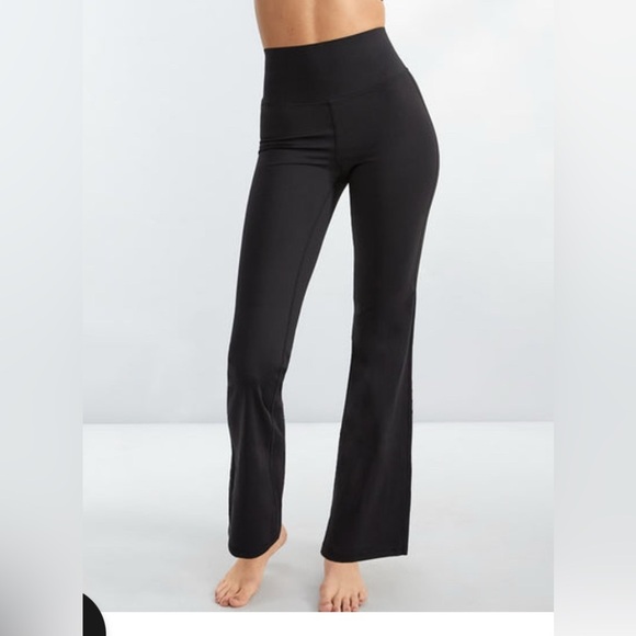 NWOT Bare by Bare Necessities Flare High Waisted Black Leggings Size Small - Picture 1 of 8